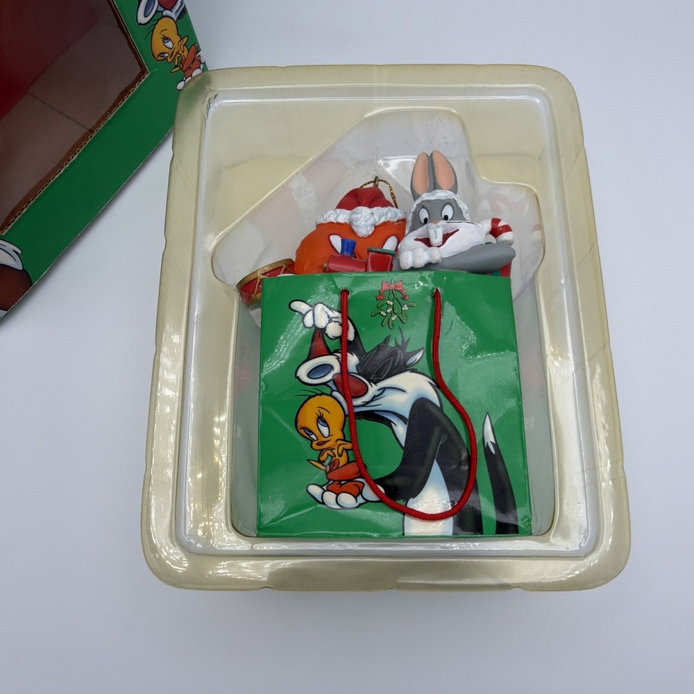 Vintage Warner Bros Store Looney Tunes Bugs Bunny Holiday Bag Christmas Ornament - Picture 6 of 8